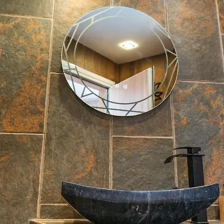 House Proctor Apartamento Stoykite