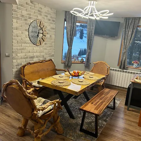 House Proctor * Sztojkite